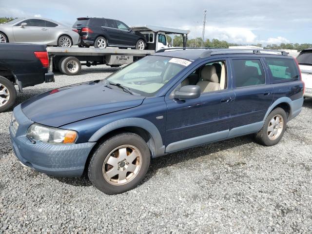 2004 VOLVO XC70, 