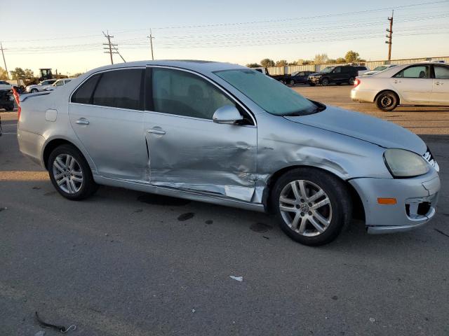 3VWEG71K77M061442 - 2007 VOLKSWAGEN JETTA WOLFSBURG 银色 照片 4