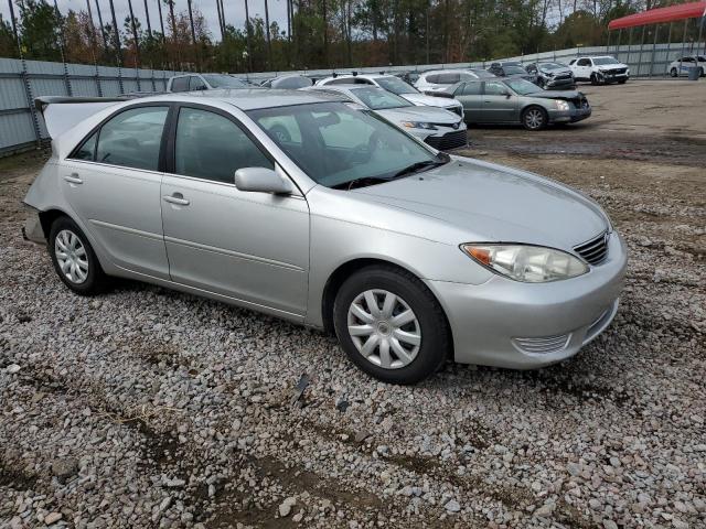 4T1BE32K05U552412 - 2005 TOYOTA CAMRY LE GRAY photo 4