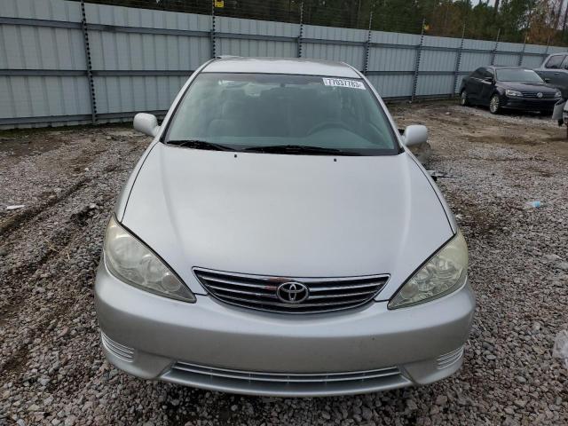 4T1BE32K05U552412 - 2005 TOYOTA CAMRY LE GRAY photo 5