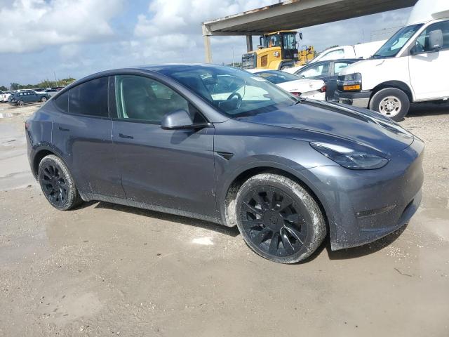 7SAYGAEE6PF627048 - 2023 TESLA MODEL Y GRAY photo 4