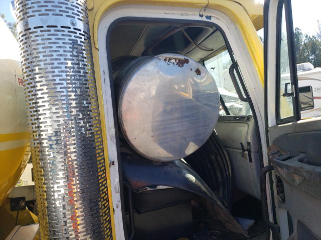 1FVHA9CV94PM19171 - 2004 FREIGHTLINER CONVENTION ST112 WHITE photo 5