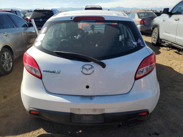 JM1DE1HY4B0122642 - 2011 MAZDA MAZDA2 WHITE photo 6