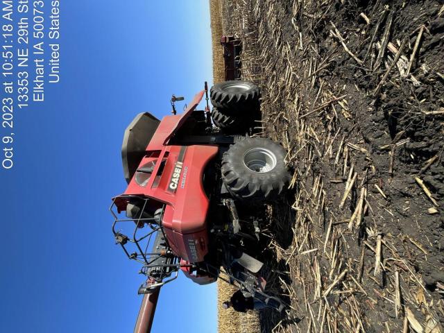 YFG228329 - 2015 CASE IH COMBINE RED photo 3