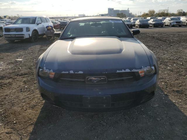 1ZVBP8AM3B5125744 - 2011 FORD MUSTANG BLUE photo 5