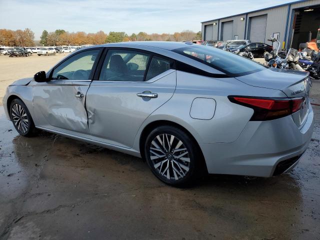 1N4BL4DV1PN315955 - 2023 NISSAN ALTIMA SV SILVER photo 2