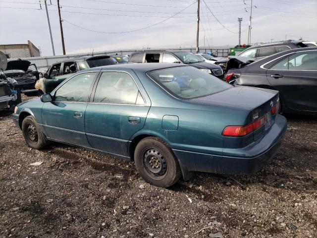 4T1BG22K3WU329142 - 1998 TOYOTA CAMRY CE GREEN photo 2