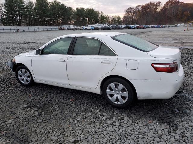 JTNBE46K973073219 - 2007 TOYOTA CAMRY CE WHITE photo 2