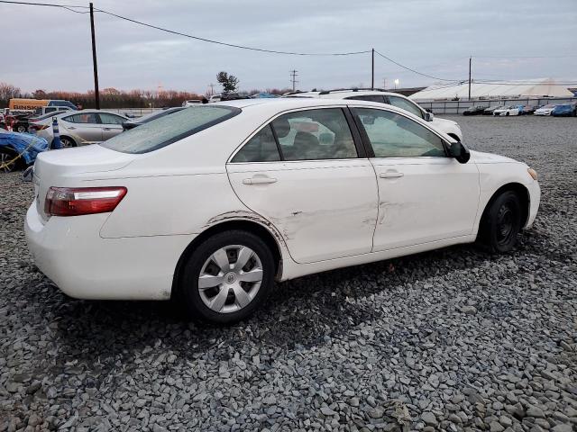 JTNBE46K973073219 - 2007 TOYOTA CAMRY CE WHITE photo 3