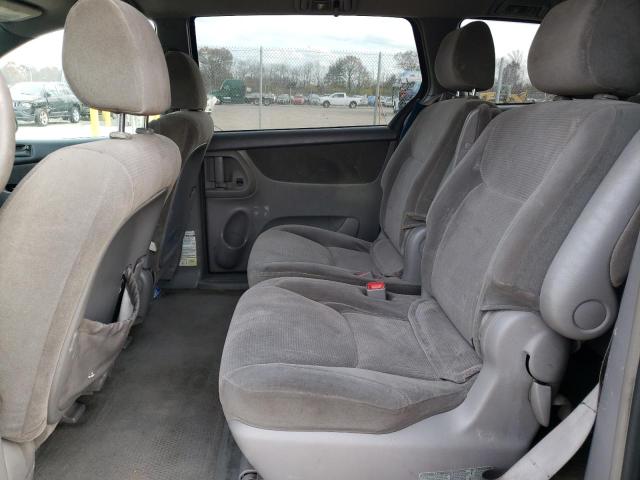 5TDZA23C04S099590 - 2004 TOYOTA SIENNA CE GRAY photo 11