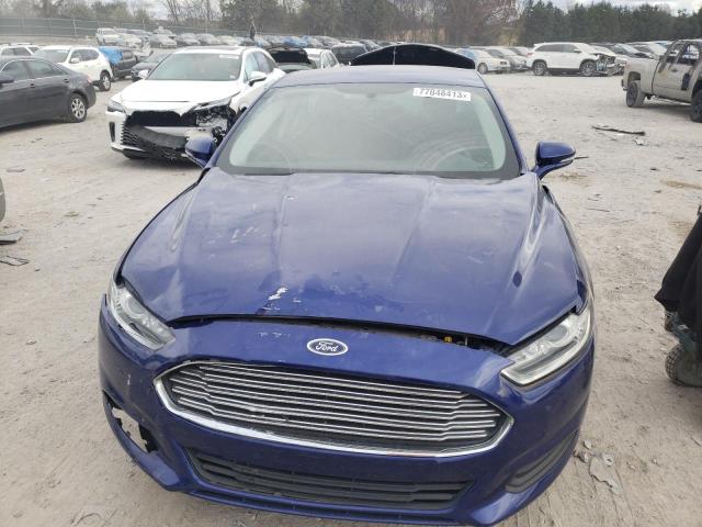 1FA6P0H7XG5122634 - 2016 FORD FUSION SE BLUE photo 5