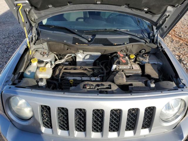 1C4NJPFA4GD811296 - 2016 JEEP PATRIOT LATITUDE SILVER photo 11