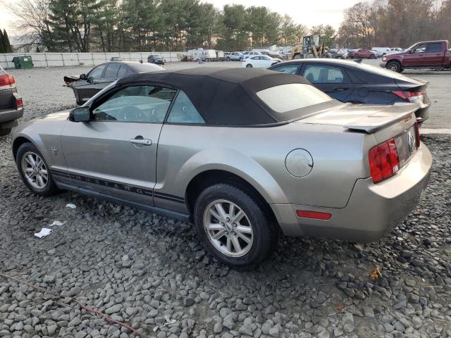 1ZVHT84N195108333 - 2009 FORD MUSTANG SILVER photo 2