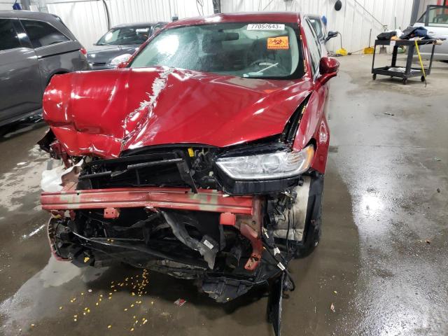 3FA6P0H75FR169954 - 2015 FORD FUSION SE RED photo 5