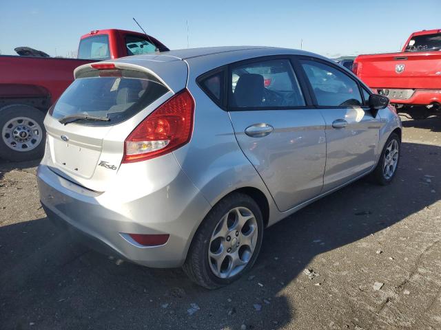 3FADP4FJ6BM186573 - 2011 FORD FIESTA SES SILVER photo 3