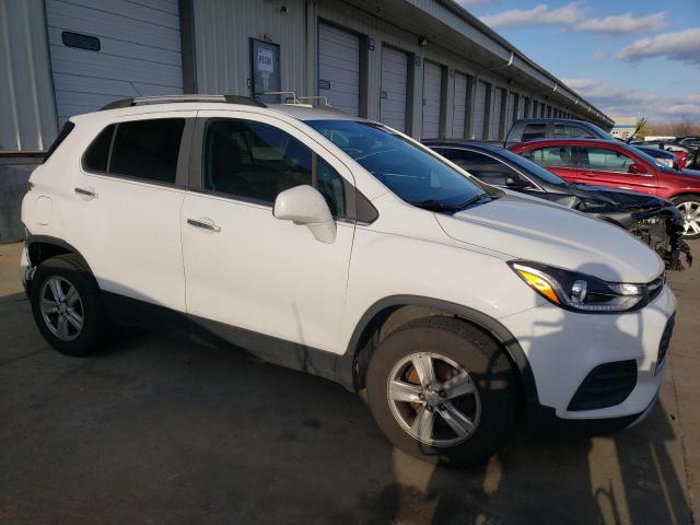 KL7CJPSB9HB105294 - 2017 CHEVROLET TRAX 1LT WHITE photo 4