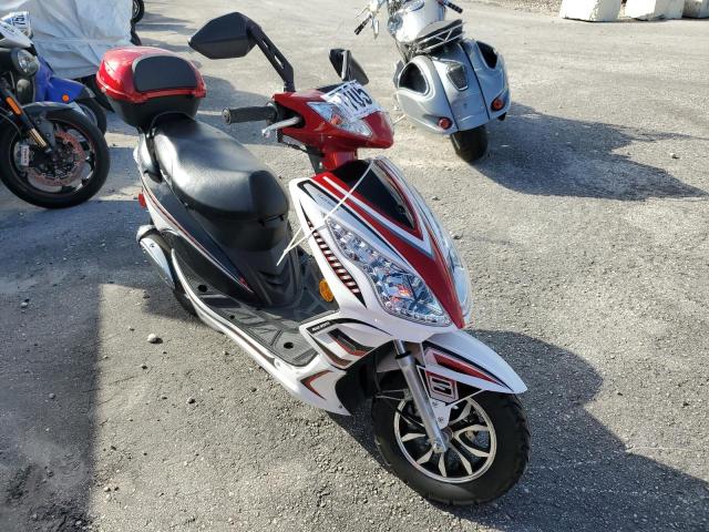 LEHTCB132MR602739 - 2021 ZHEJ SCOOTER TWO TONE photo 1