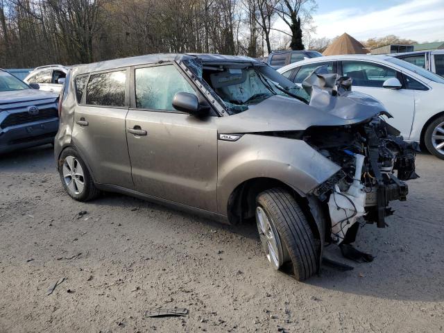 KNDJN2A26G7282406 - 2016 KIA SOUL GRAY photo 4