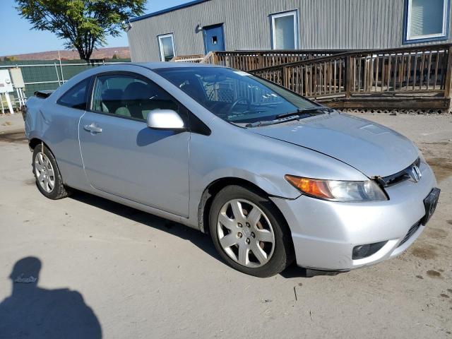 2HGFG12628H579417 - 2008 HONDA CIVIC LX SILVER photo 4