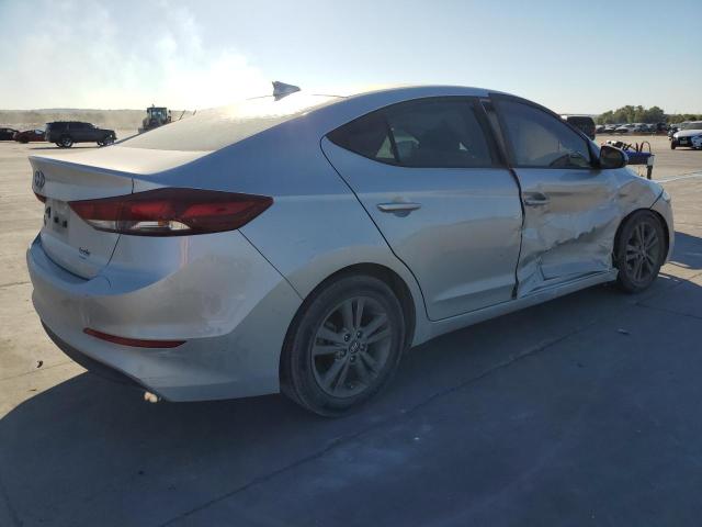 5NPD84LF4JH261833 - 2018 HYUNDAI ELANTRA SEL SILVER photo 3