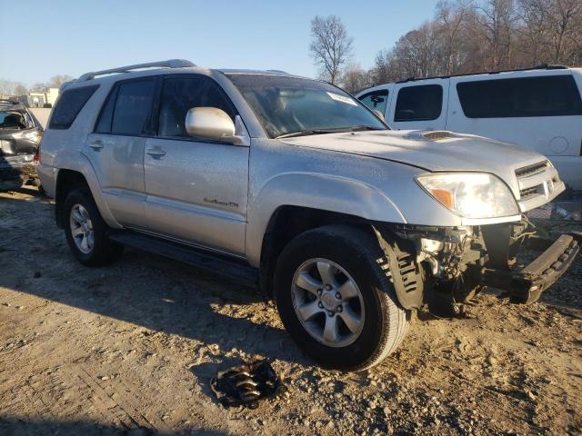 JTEBU14R158049918 - 2005 TOYOTA 4RUNNER SR5 SILVER photo 4