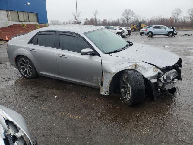 2C3CCABG7JH249451 - 2018 CHRYSLER 300 S SILVER photo 4