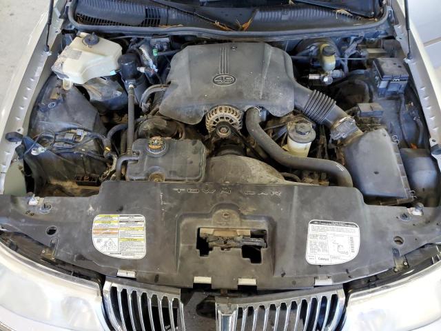 1LNFM81W9WY682172 - 1998 LINCOLN TOWN CAR EXECUTIVE SILVER photo 11