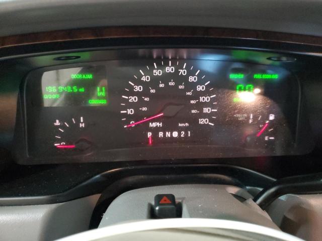 1LNFM81W9WY682172 - 1998 LINCOLN TOWN CAR EXECUTIVE SILVER photo 9