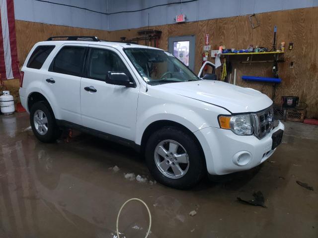 1FMCU9D7XBKC31780 - 2011 FORD ESCAPE XLT WHITE photo 4