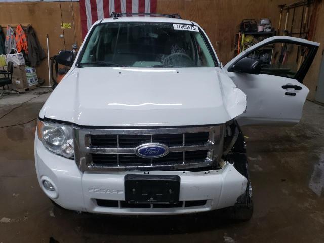 1FMCU9D7XBKC31780 - 2011 FORD ESCAPE XLT WHITE photo 5