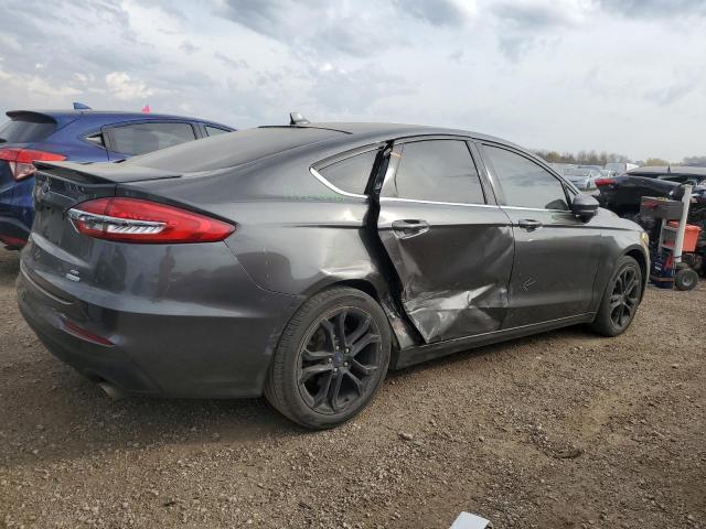 3FA6P0HDXKR230098 - 2019 FORD FUSION SE GRAY photo 3