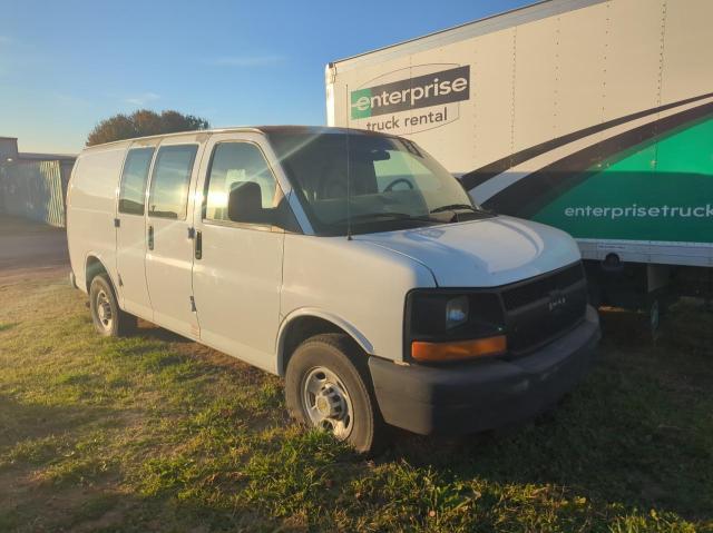 1GCGG25U551143772 - 2005 CHEVROLET EXPRESS G2 WHITE photo 1