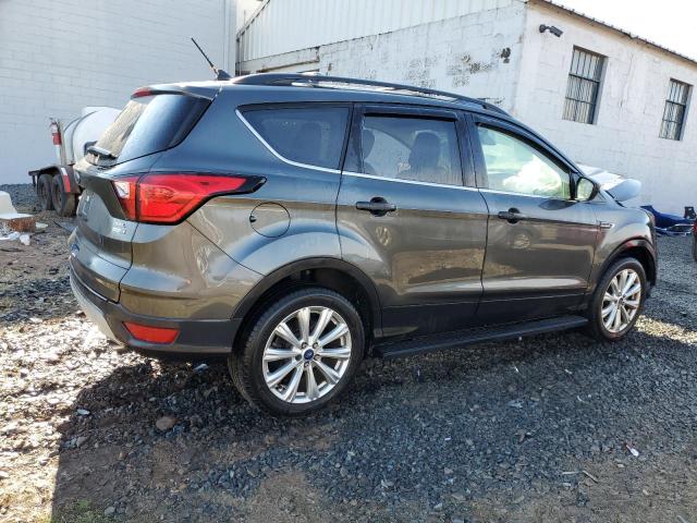 1FMCU9HD8KUA28116 - 2019 FORD ESCAPE SEL GRAY photo 3