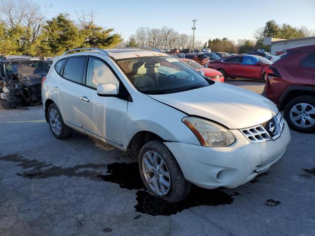 JN8AS5MV7BW282322 - 2011 NISSAN ROGUE S WHITE photo 4