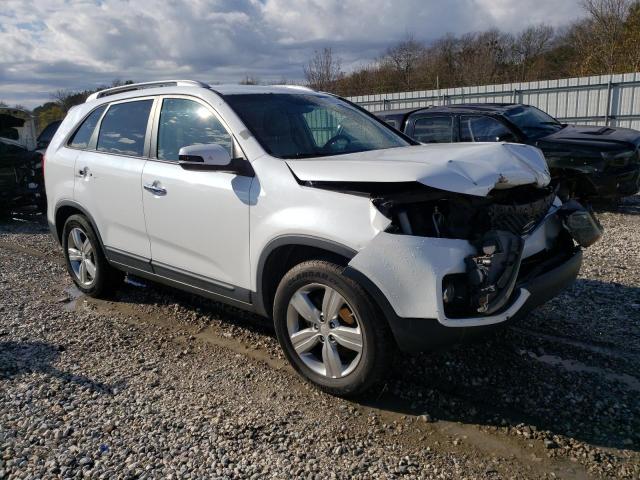 5XYKU3A67DG371769 - 2013 KIA SORENTO EX WHITE photo 4