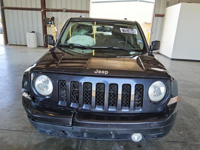 1C4NJPFA0GD589680 - 2016 JEEP PATRIOT LATITUDE BLACK photo 5