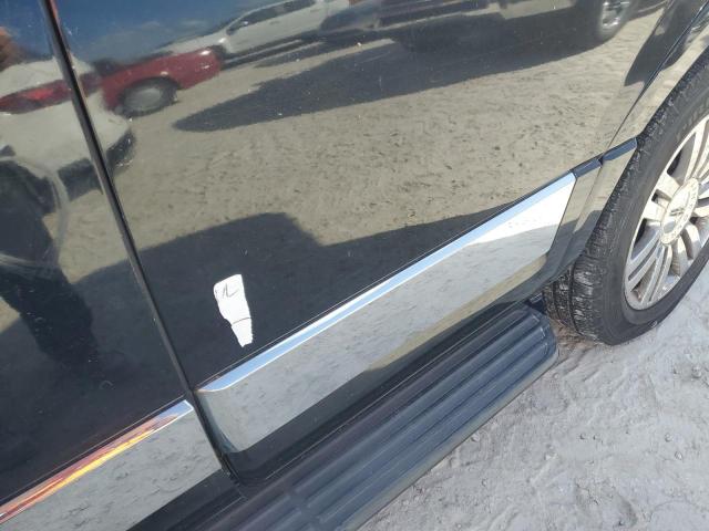 5LMFU27577LJ25428 - 2007 LINCOLN NAVIGATOR შავი ფოტო 13