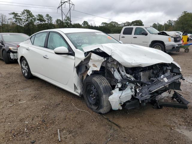 1N4BL4BVXMN350153 - 2021 NISSAN ALTIMA S WHITE photo 4