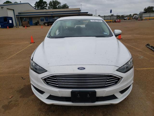 3FA6P0H79HR224490 - 2017 FORD FUSION SE WHITE photo 5