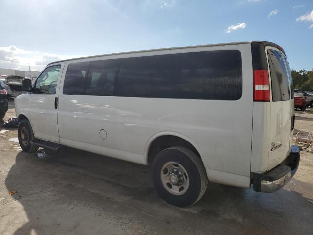 1GAZGPFG2K1293860 - 2019 CHEVROLET EXPRESS G3 LT WHITE photo 2