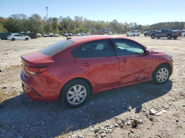 3KPA24AD4ME418372 - 2021 KIA RIO LX RED photo 3