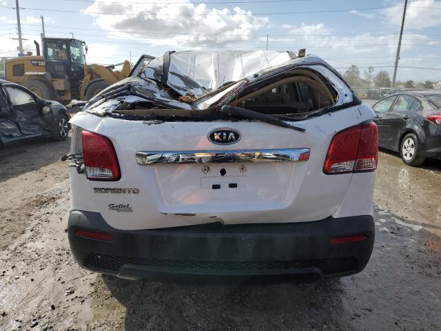 5XYKT4A25DG402409 - 2013 KIA SORENTO LX WHITE photo 6