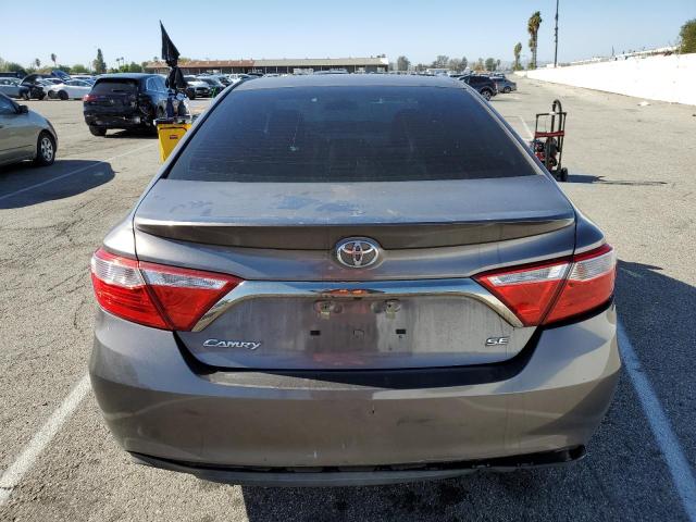4T1BF1FK2HU709552 - 2017 TOYOTA CAMRY LE GRAY photo 6