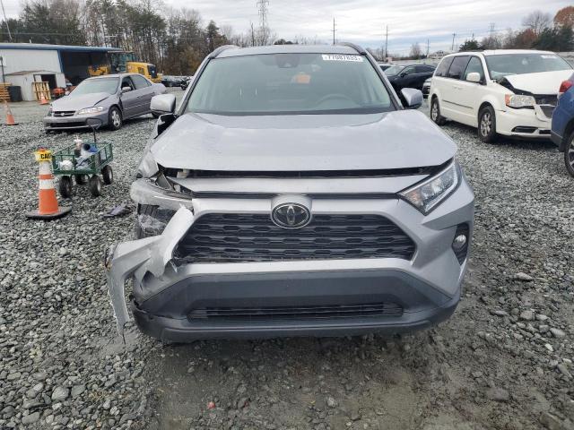 2T3W1RFV6KW019200 - 2019 TOYOTA RAV4 XLE SILVER photo 5