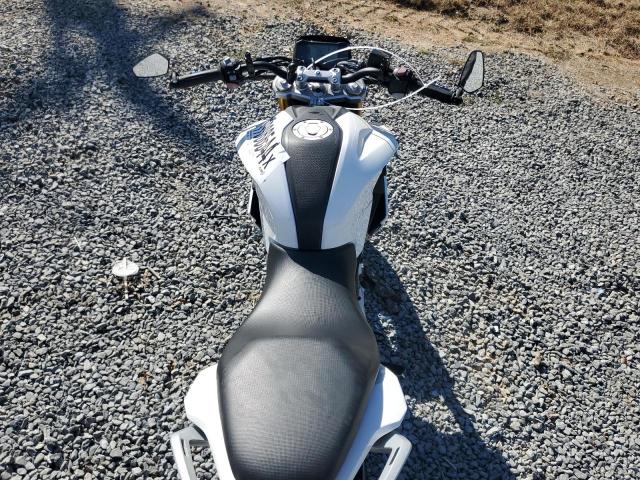 WB30G1103KR857402 - 2019 BMW G310 R WHITE photo 6