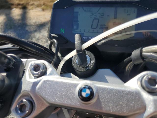 WB30G1103KR857402 - 2019 BMW G310 R WHITE photo 8