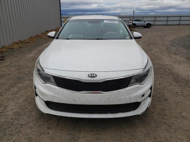 5XXGT4L32HG140046 - 2017 KIA OPTIMA LX WHITE photo 5