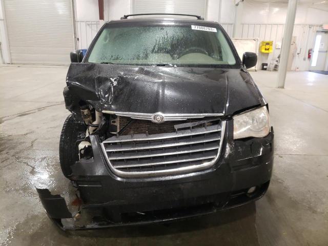 2A4RR5D19AR428213 - 2010 CHRYSLER TOWN & COU TOURING BLACK photo 5