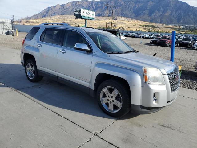 2GKFLXE56C6147289 - 2012 GMC TERRAIN SLT SILVER photo 4