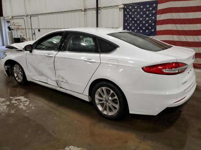 3FA6P0H71LR155657 - 2020 FORD FUSION SE WHITE photo 2